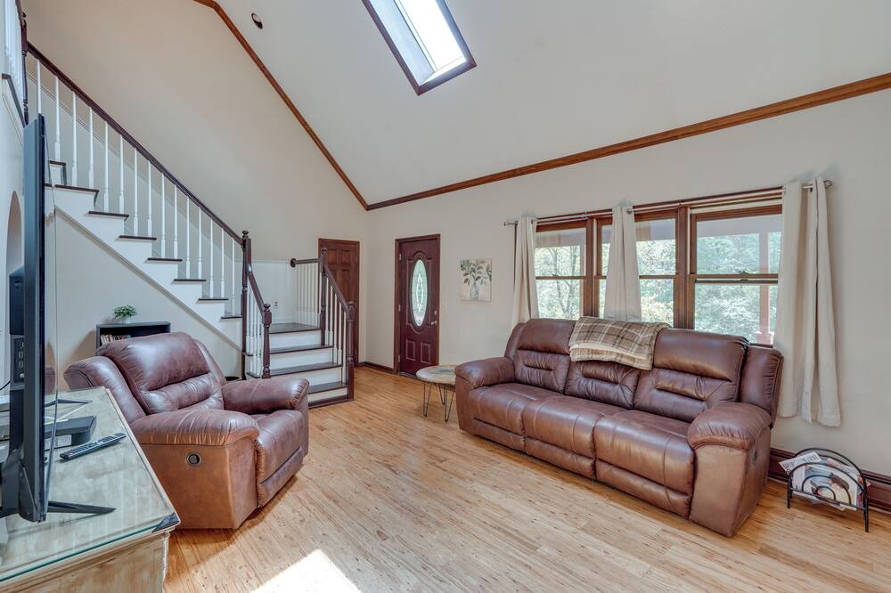 Photo of Livingroom in Town of Ephratah