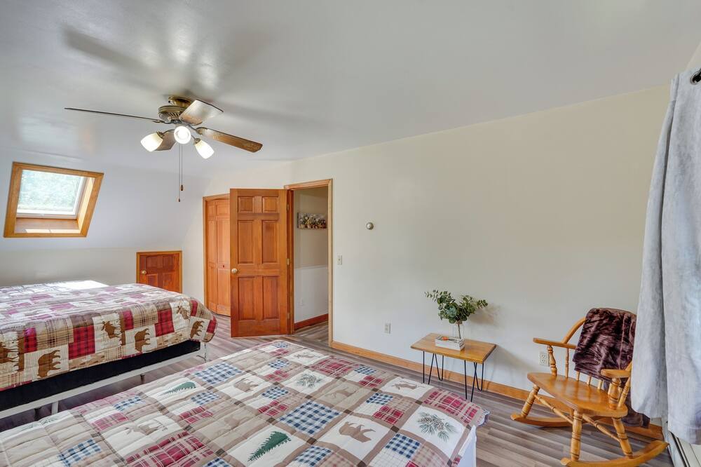 Photo of Bedroom in Town of Ephratah