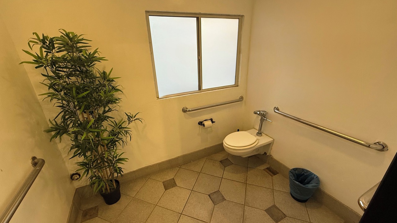 Photo of Bathroom in Park West