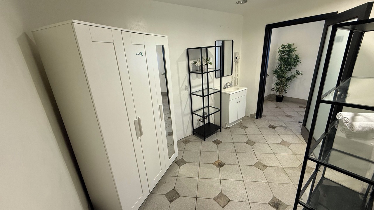 Photo of Bathroom in Park West