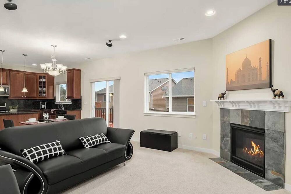 Photo of Livingroom in North Creek