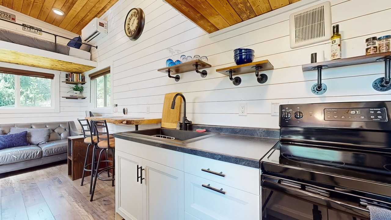 Photo of Kitchen in Mirrormont