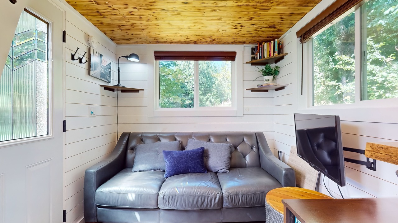 Photo of Others in Mirrormont