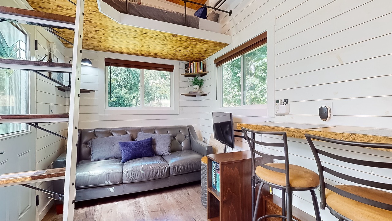 Photo of Others in Mirrormont