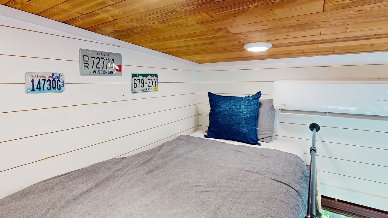 Photo of Others in Mirrormont