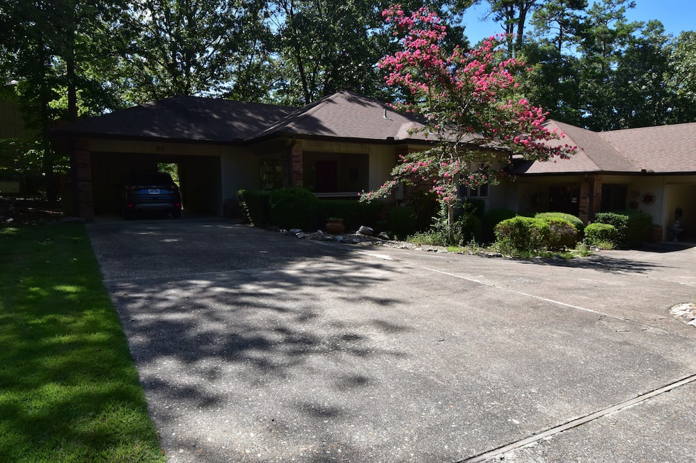 Photo of Outdoor in Hot Springs Village