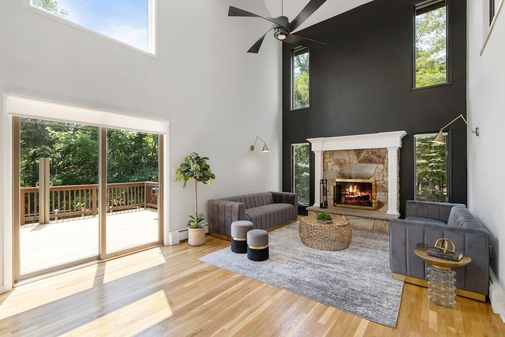 Photo of Livingroom in Airmont