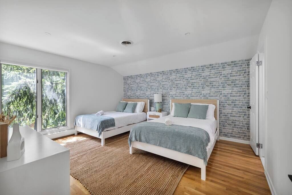 Photo of Others in Airmont