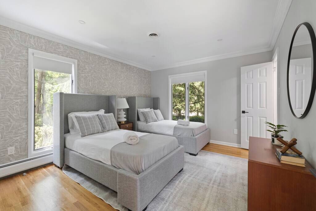 Photo of Others in Airmont