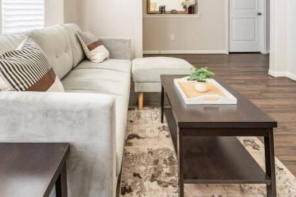 Photo of Livingroom in Hockley