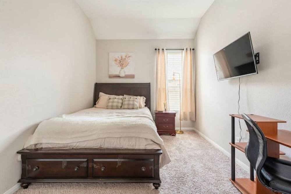 Photo of Bedroom in Hockley