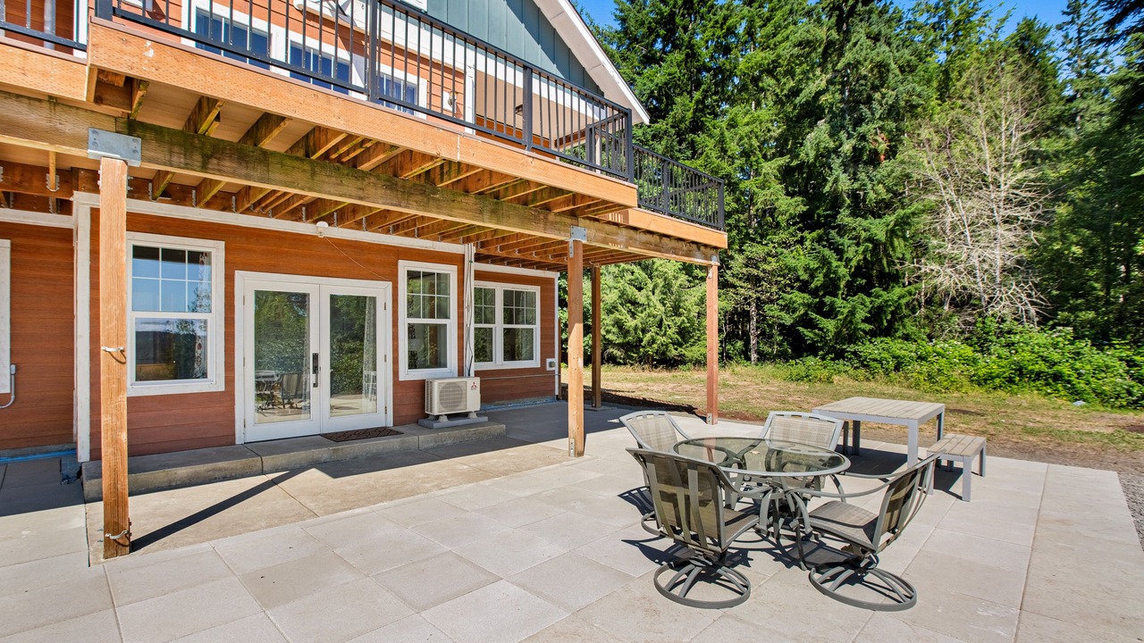 Photo of Patio Balcony in Port Ludlow