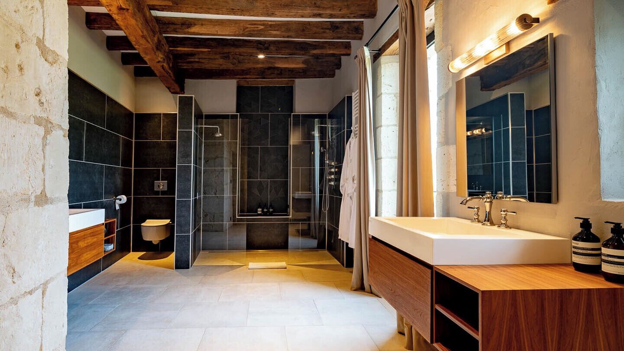 Photo of Bathroom in Saint-Aquilin