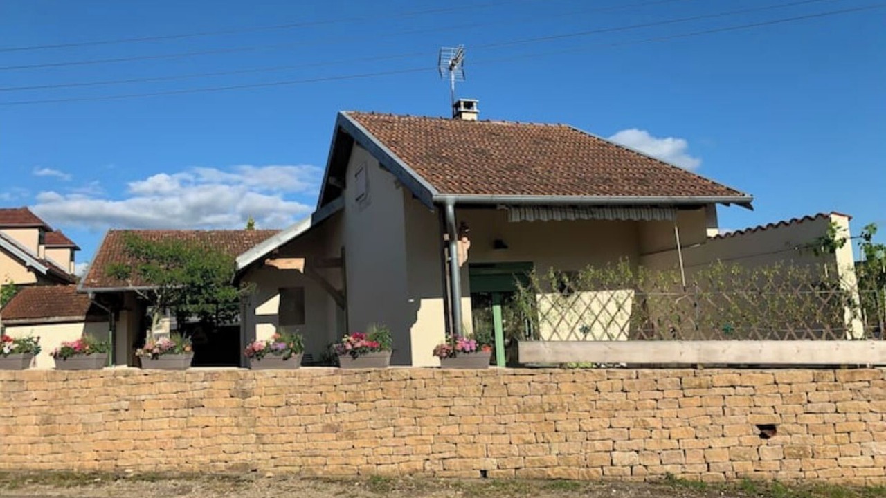 Photo of Outdoor in Gourgeon