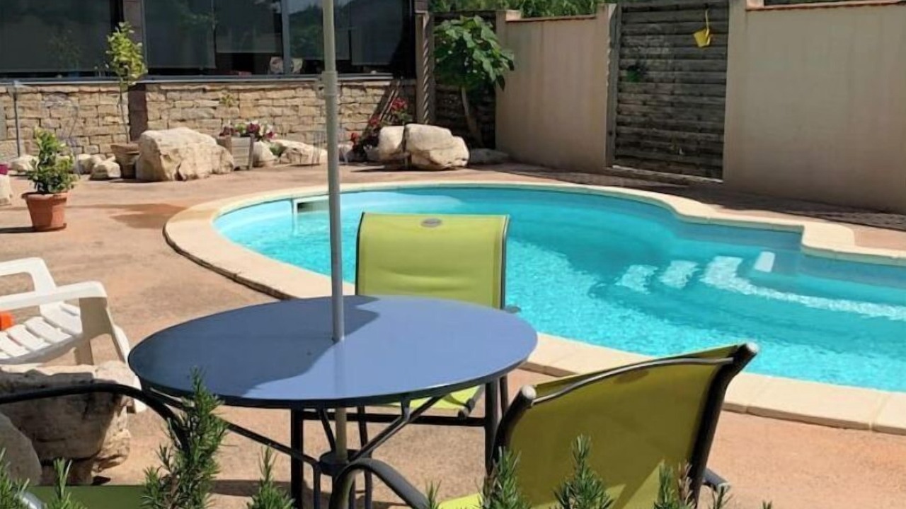 Photo of Outdoor in Gourgeon