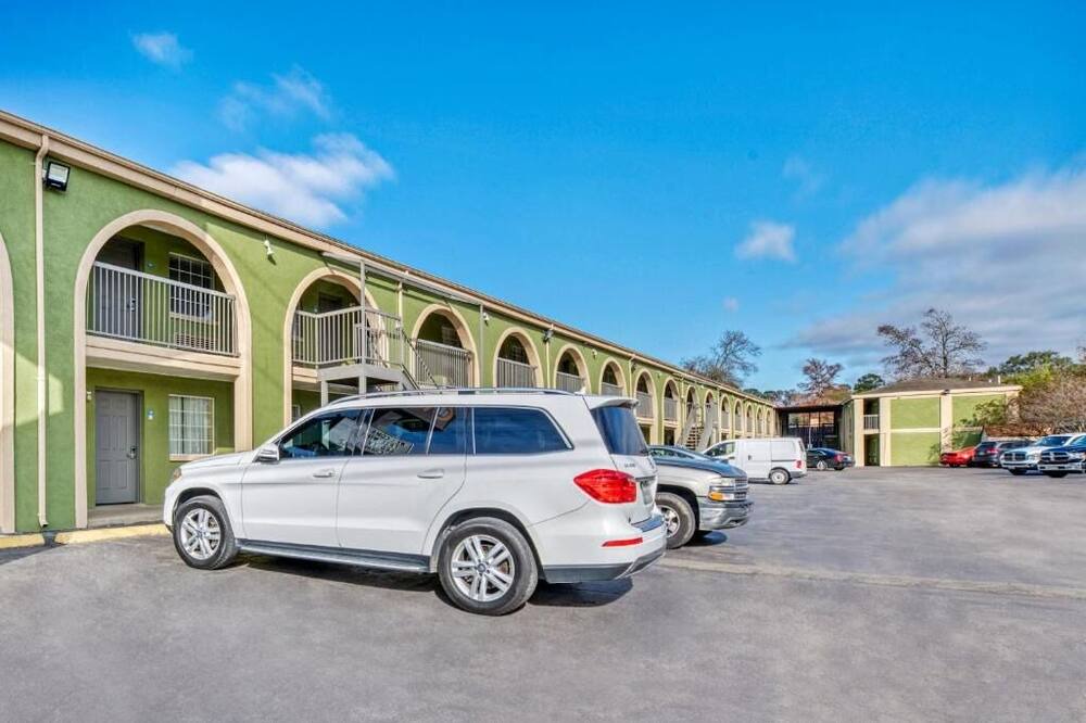 Photo of Outdoor in Channelview