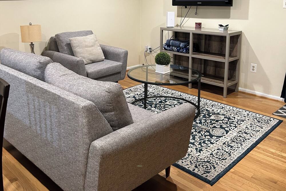 Photo of Livingroom in Lorton