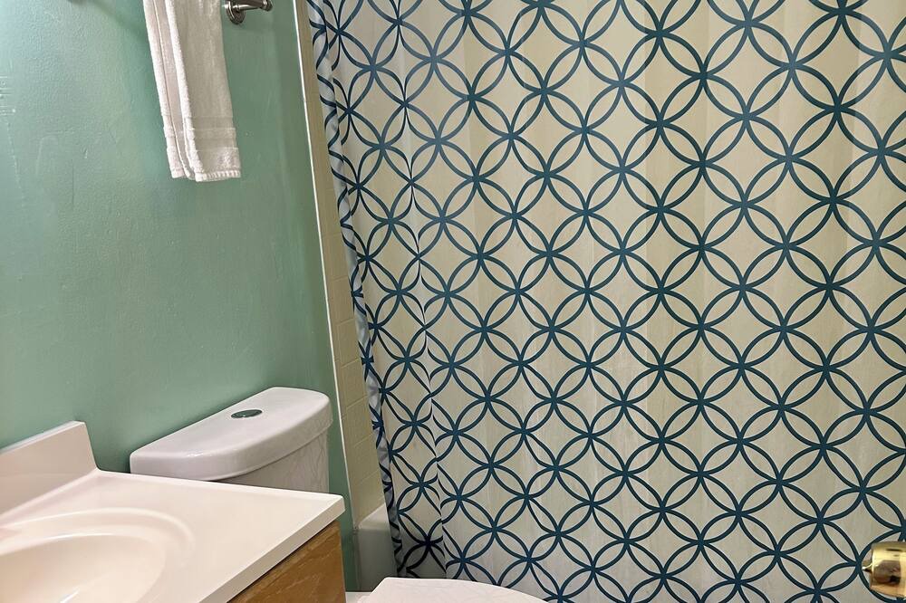 Photo of Bathroom in Lorton