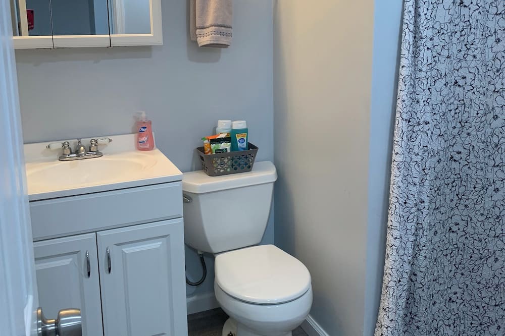 Photo of Bathroom in Lorton