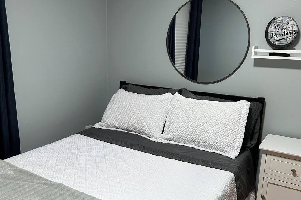 Photo of Bedroom in Lorton