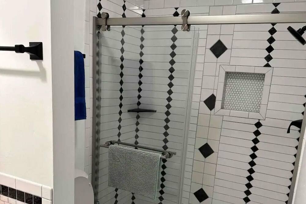 Photo of Bathroom in Alexandria