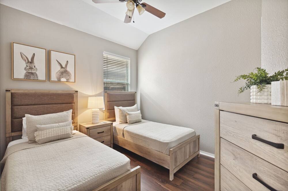 Photo of Bedroom in Lantana