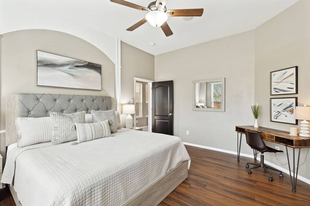 Photo of Bedroom in Lantana