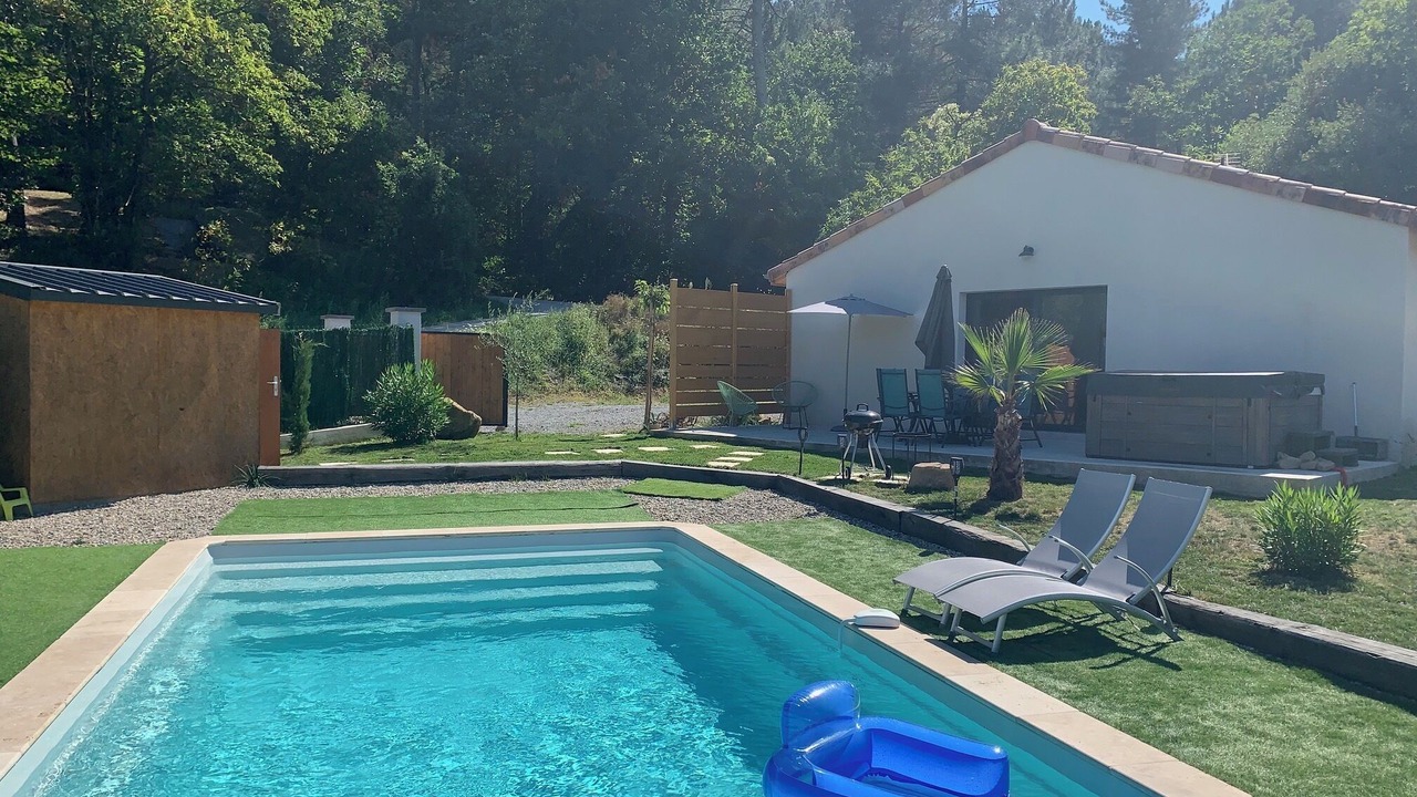 Photo of Outdoor in Pont-de-Labeaume