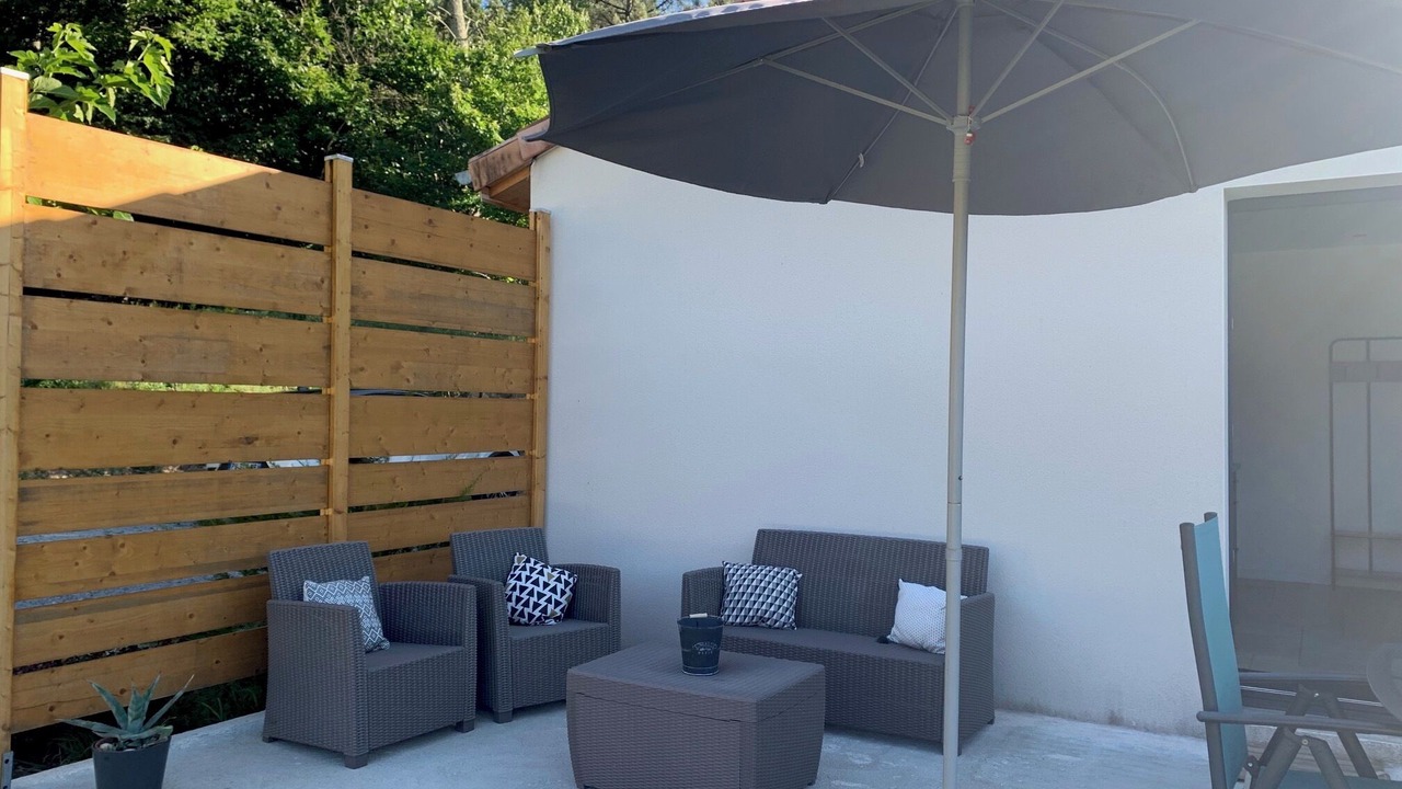 Photo of Patio Balcony in Pont-de-Labeaume