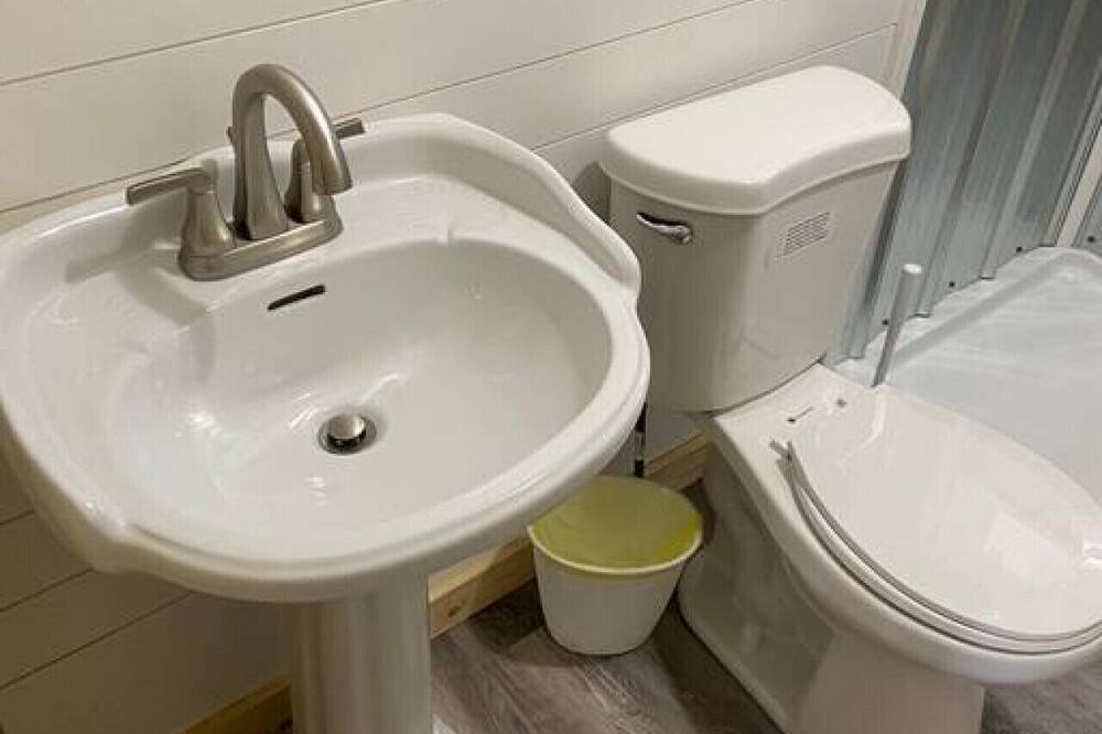 Photo of Bathroom in Suwannee