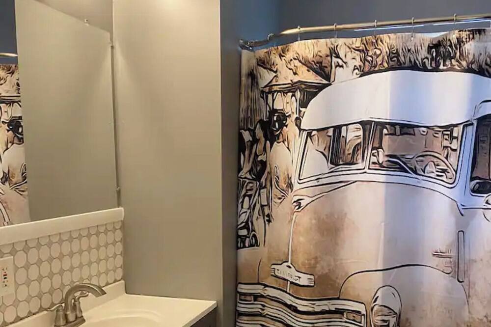 Photo of Bathroom in River Rouge