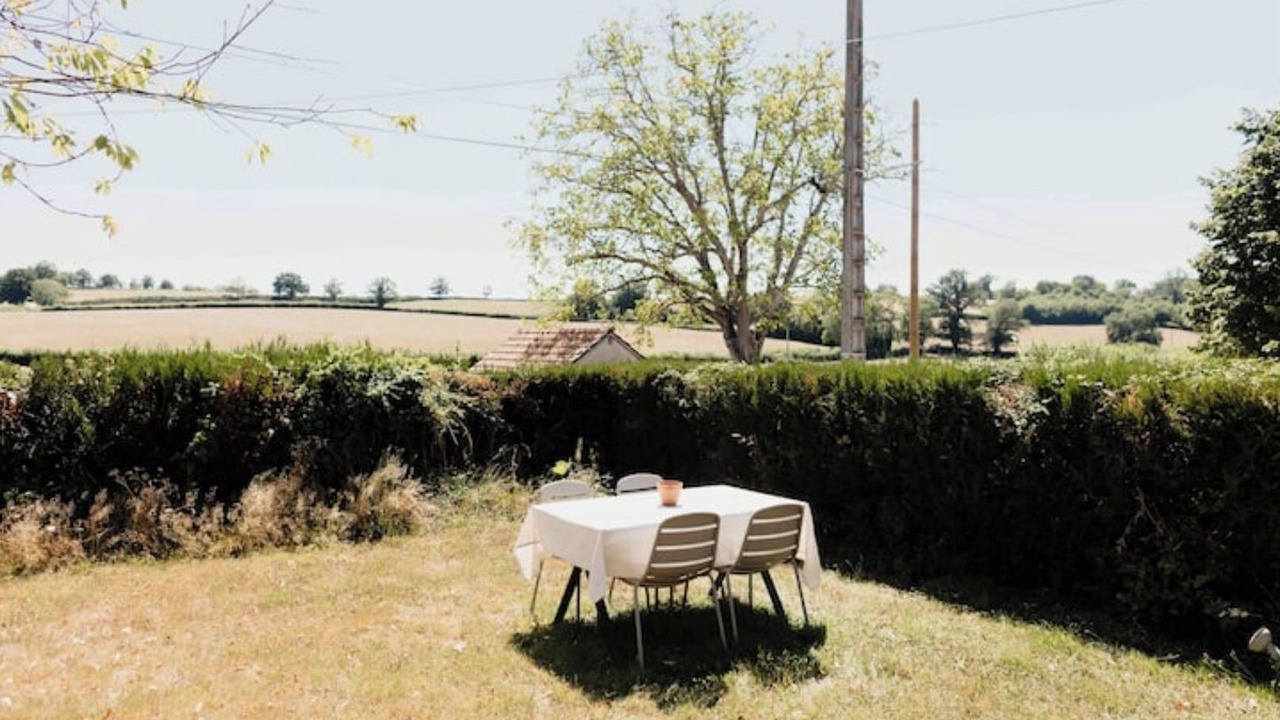 Photo of Outdoor in Issy-l'Eveque