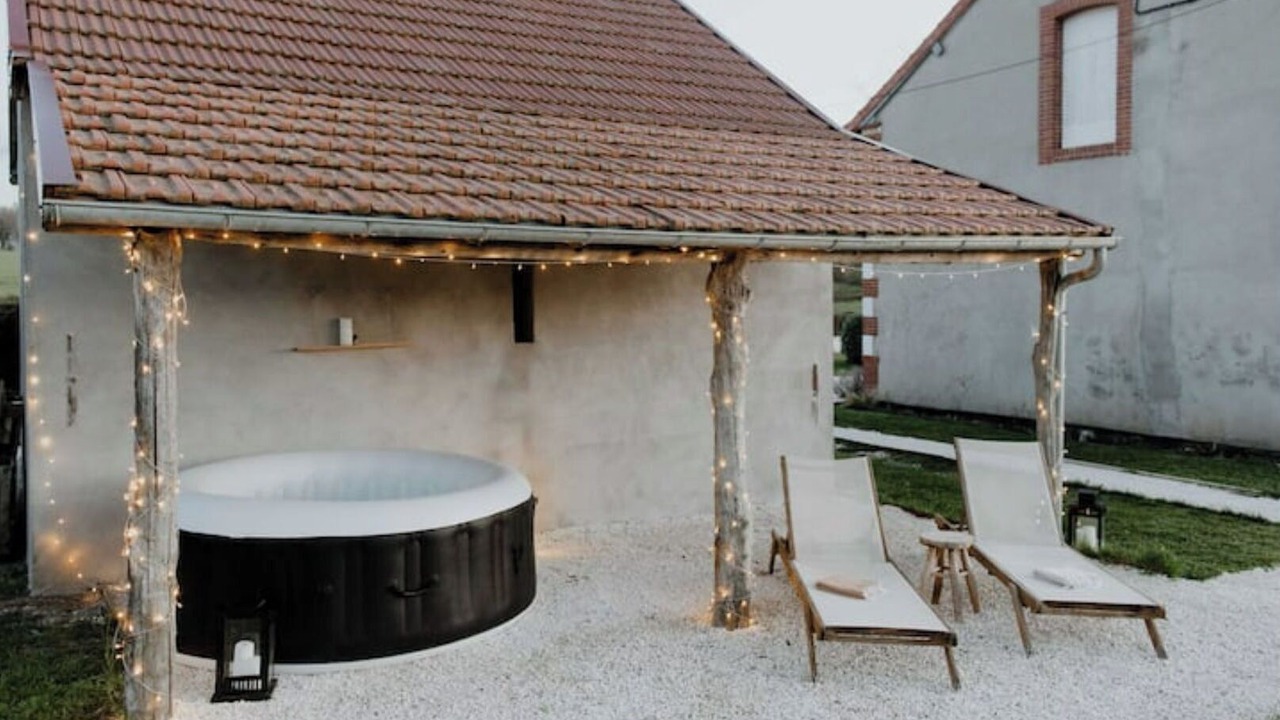 Photo of Outdoor in Issy-l'Eveque