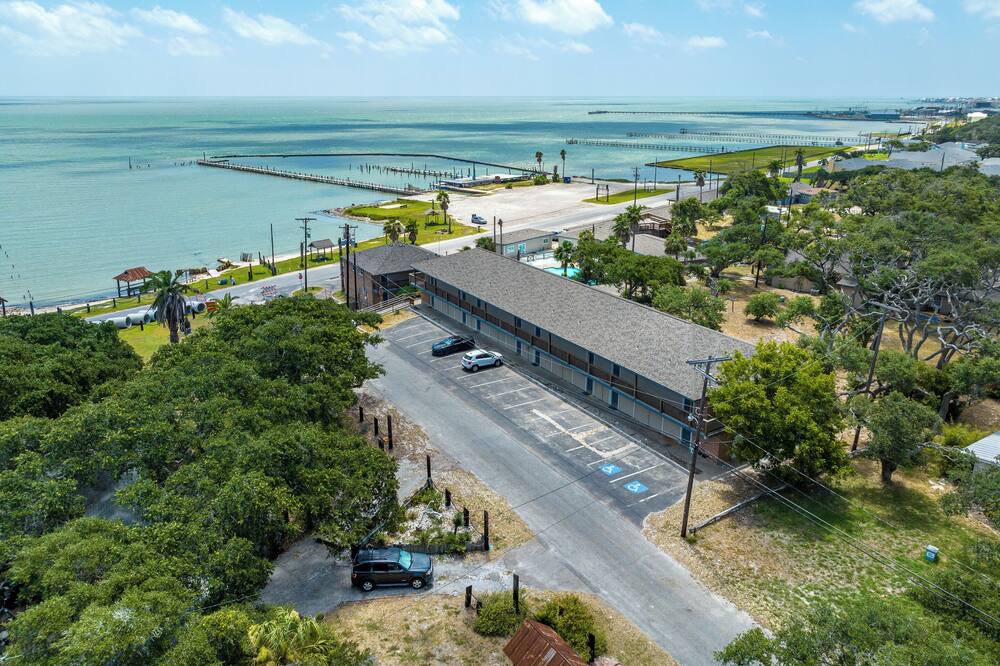 Photo of Outdoor in Fulton