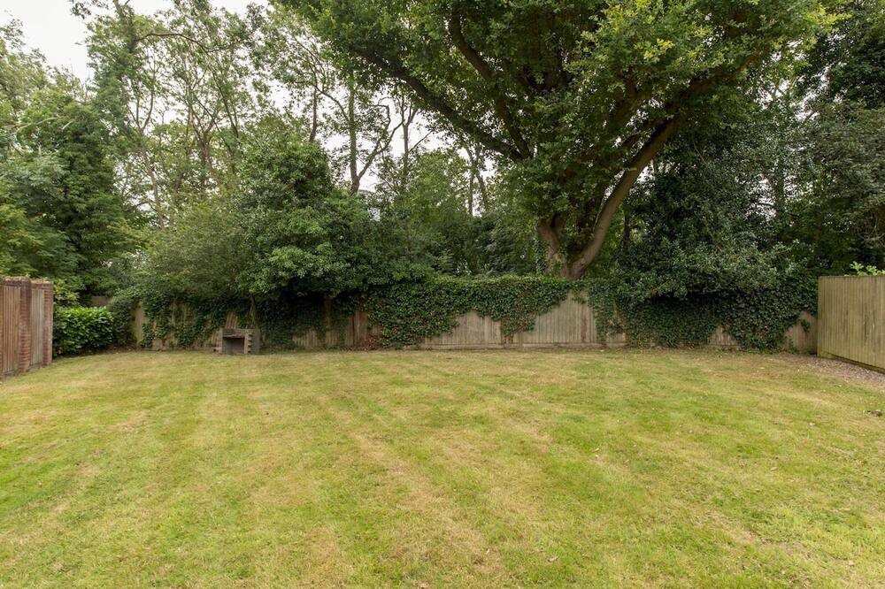 Photo of Outdoor in Bracknell