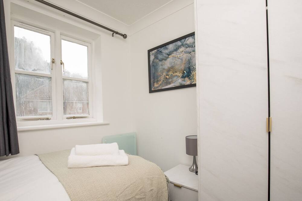 Photo of Bedroom in Bracknell