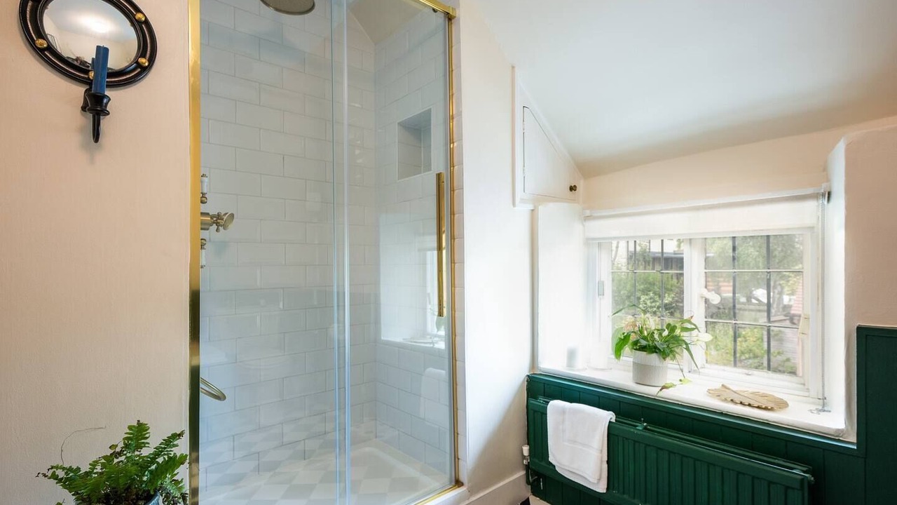 Photo of Others in Longworth