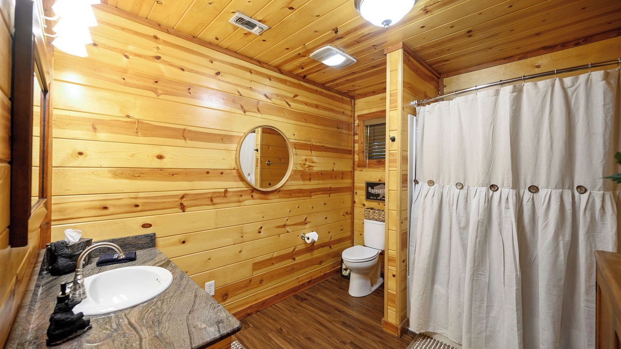 Photo of Bathroom in Golden