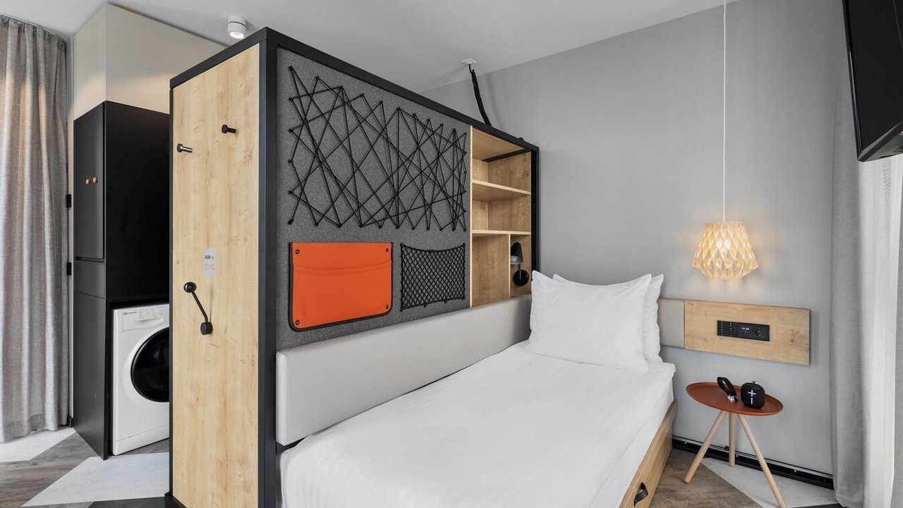 Photo of Bedroom in Servette Poterie