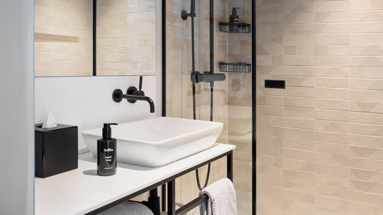 Photo of Bathroom in Servette Poterie