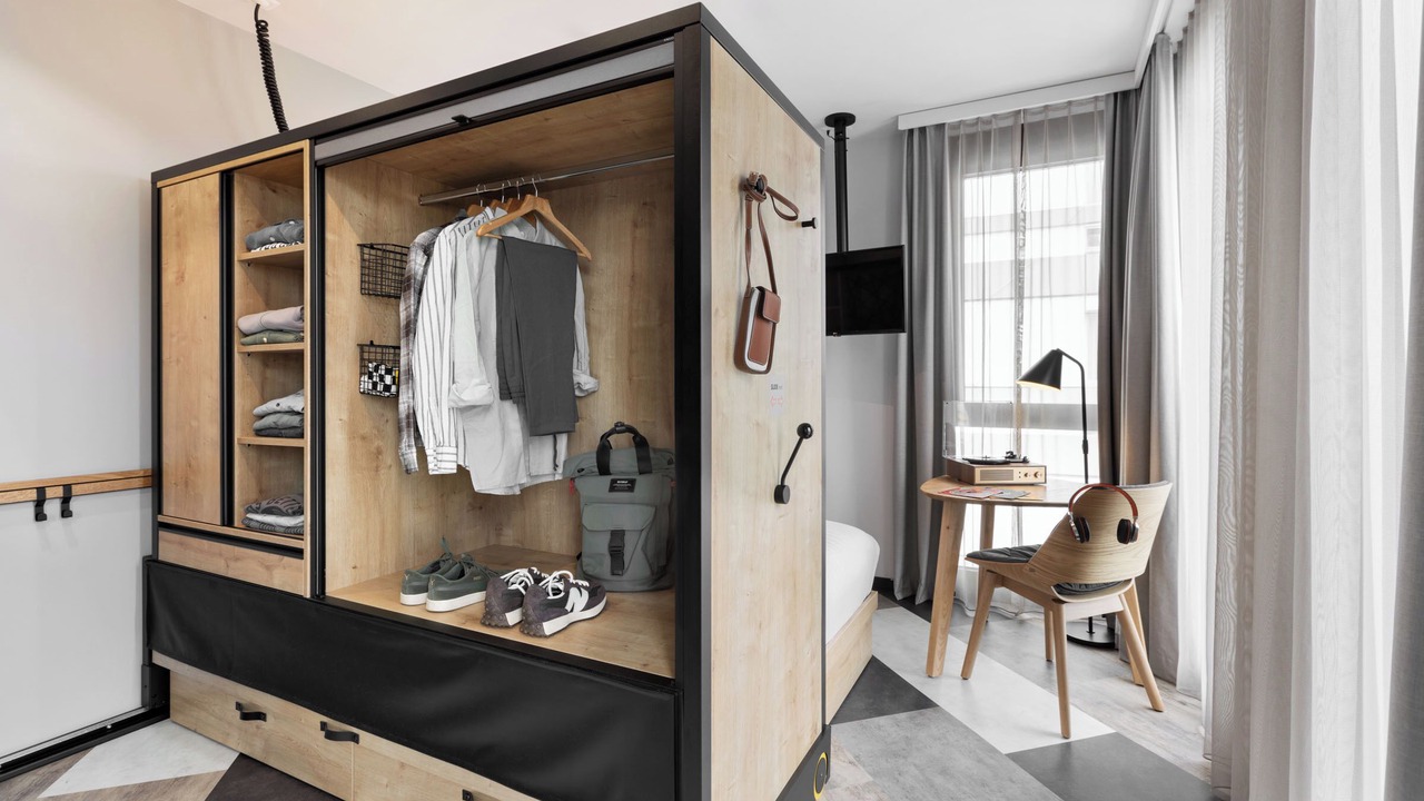 Photo of Bedroom in Servette Poterie