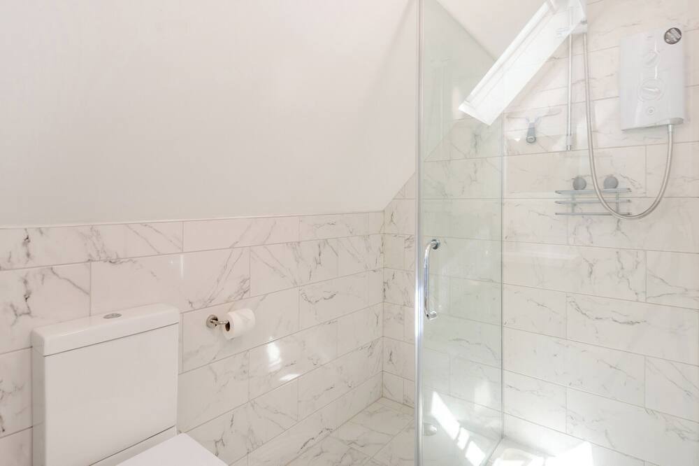 Photo of Bathroom in Kneesall