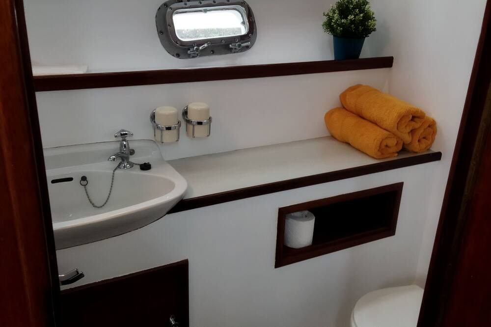 Photo of Bathroom in Eaucourt-sur-Somme