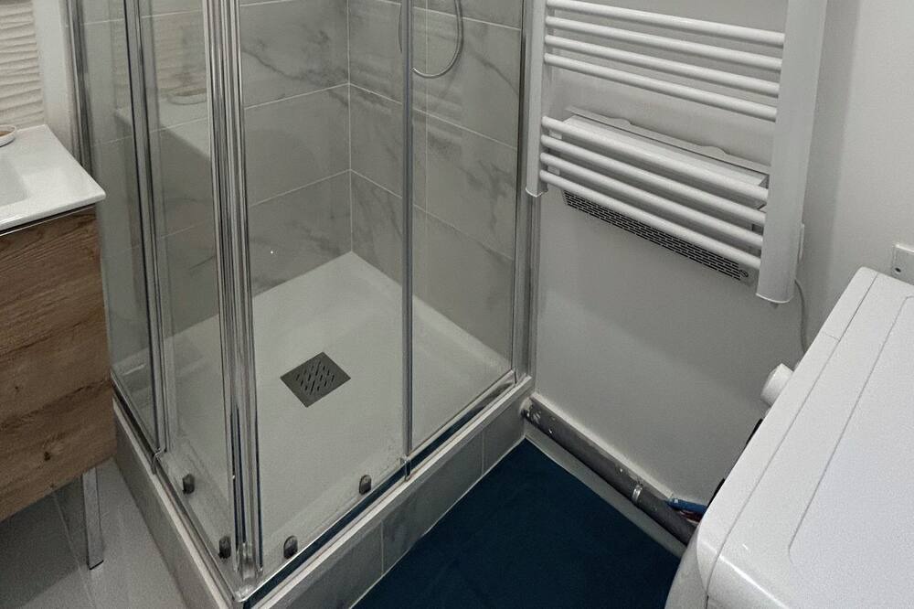 Photo of Bathroom in Saint-Etienne