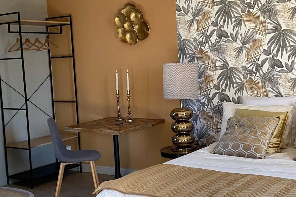 Photo of Bedroom in Longues-sur-Mer