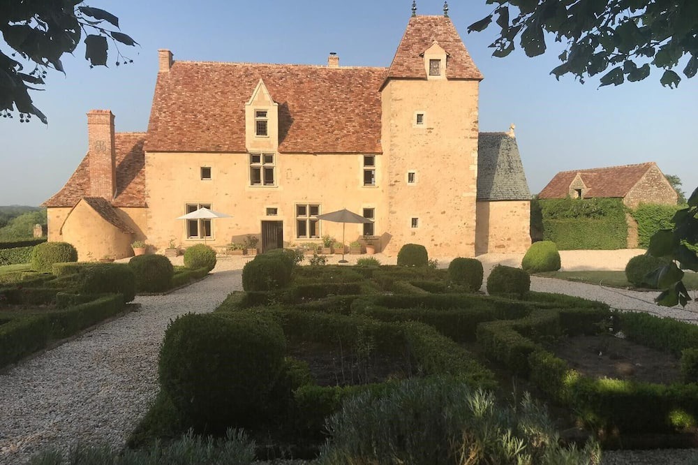 Photo of Outdoor in Saint-Symphorien