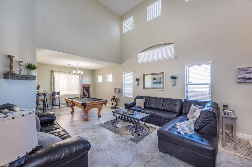 Photo of Livingroom in Rhodes Ranch