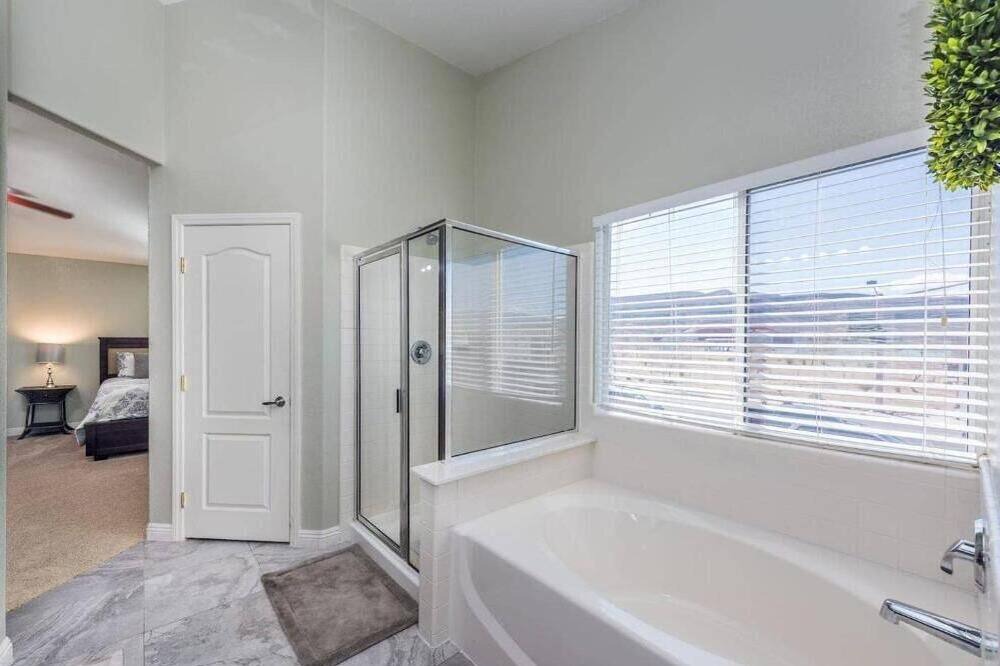 Photo of Bathroom in Rhodes Ranch