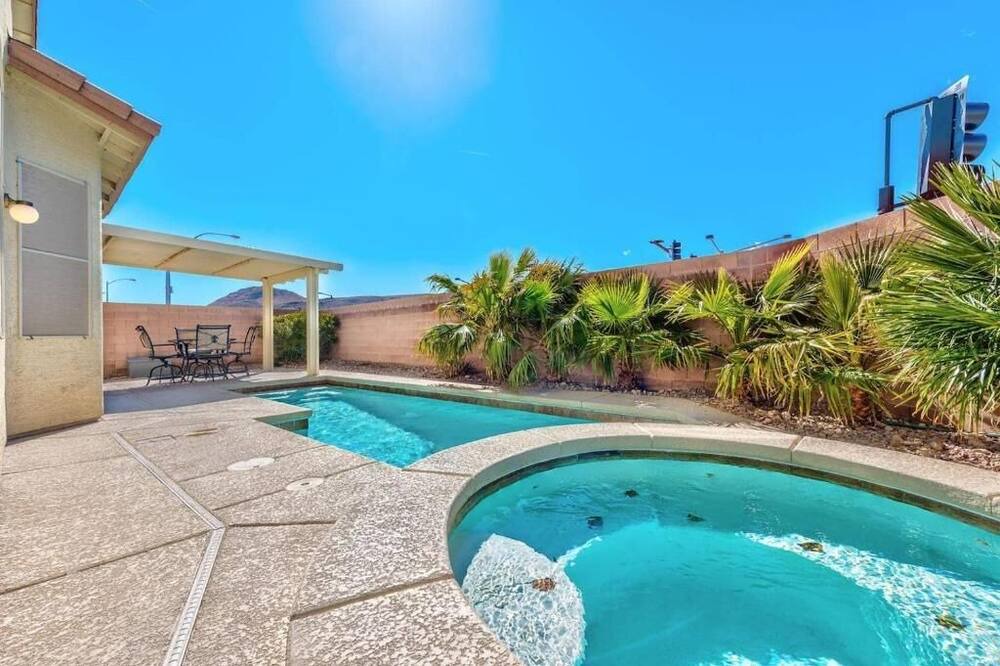 Photo of Outdoor in Rhodes Ranch
