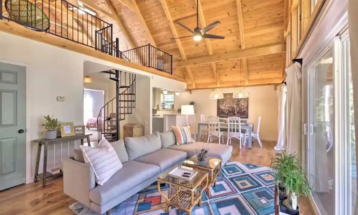 Photo of Livingroom in Cedar Bluff